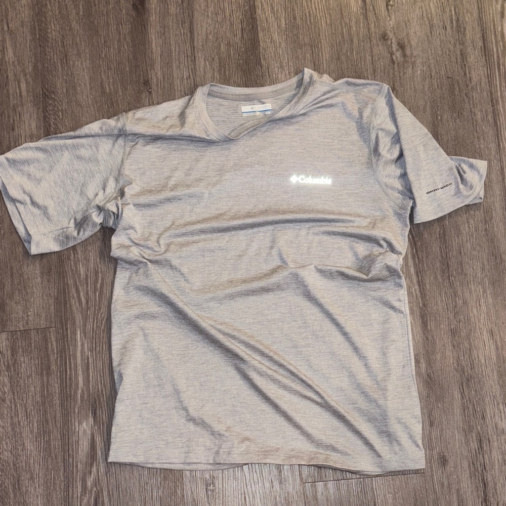 Columbia Gray Short Sleeve Tee